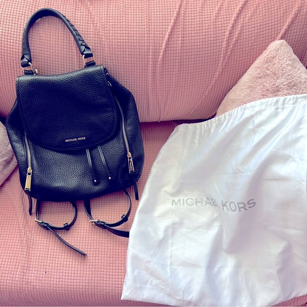 New Michael Kors Black Leather backpack ViV convertible satchel. Large